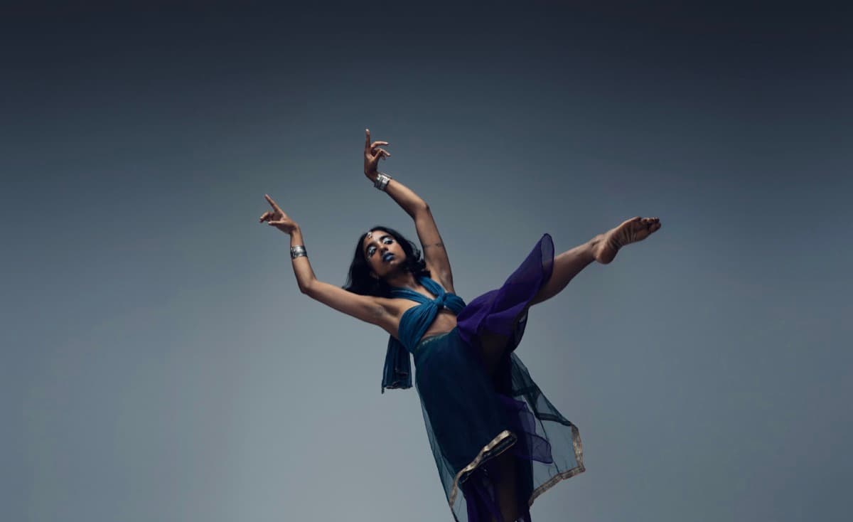 Swetha Chandra performing a Bharatanatyam-influenced dance pose